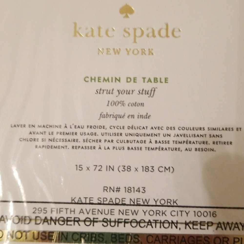 Kate Spade flamingo table runner - Picture 3 of 3